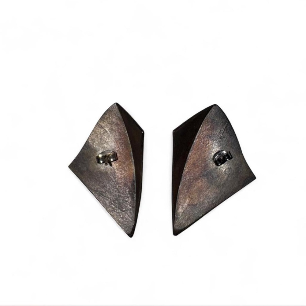 🖤 Vintage Geometric Metal Earrings – Sculptural / Oxidized – 2” Handmade - Picture 4 of 6